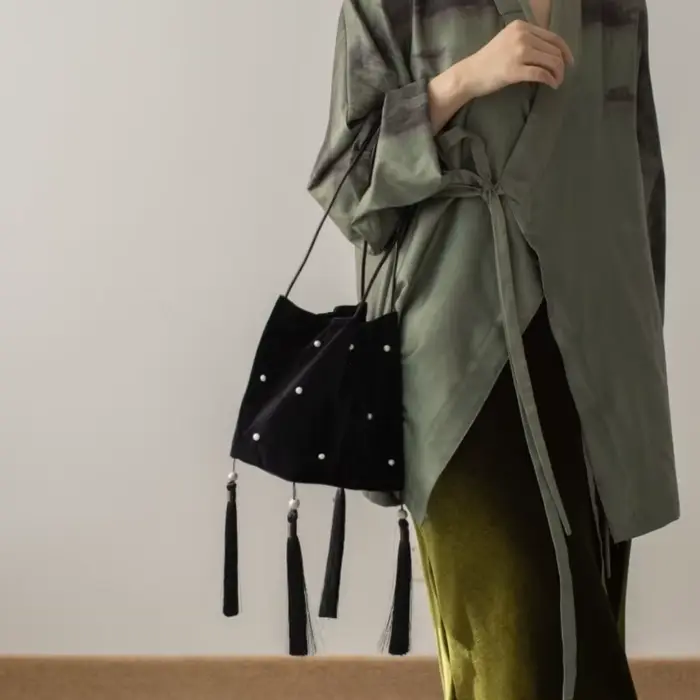Sacs à bandoulière en velours noir pour femmes