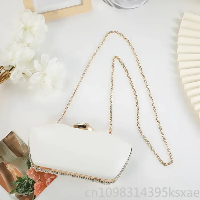 Pochette élégante et minimaliste de luxe pour femme avec bandoulière convertible