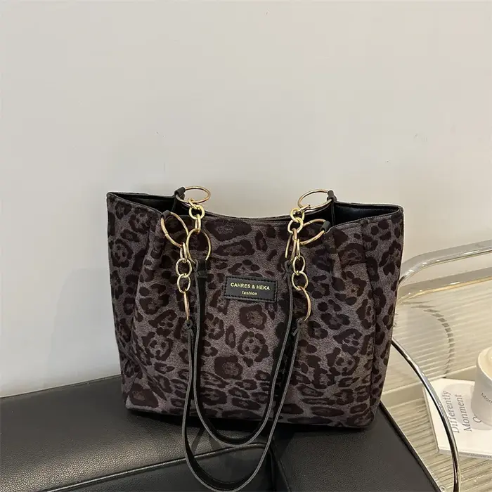 Sac à main vintage imprimé léopard