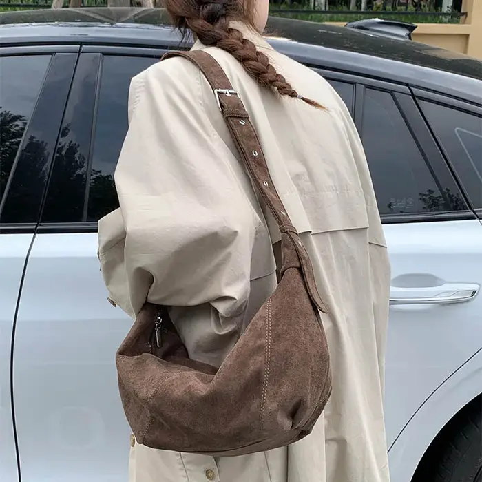 Sac à bandoulière en velours pour femmes