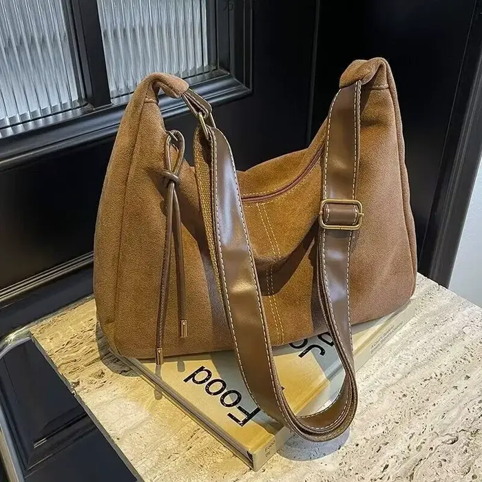 Nouveaux sacs à main pour femmes à la mode rétro grande capacité en cuir PU sac à bandoulière automne et hiver