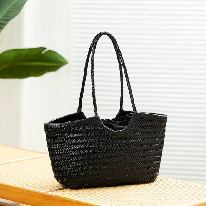 Sac fourre-tout en cuir véritable tissé à la main au design luxueux