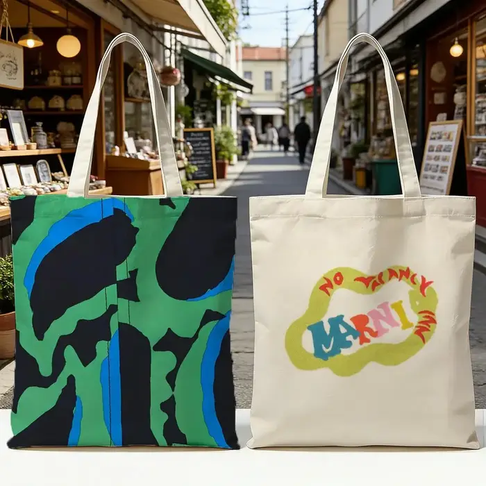 Sac fourre-tout esthétique en toile florale de la marque de mode M-Marni : Grand sac à bandoulière réversible pour tous les jours