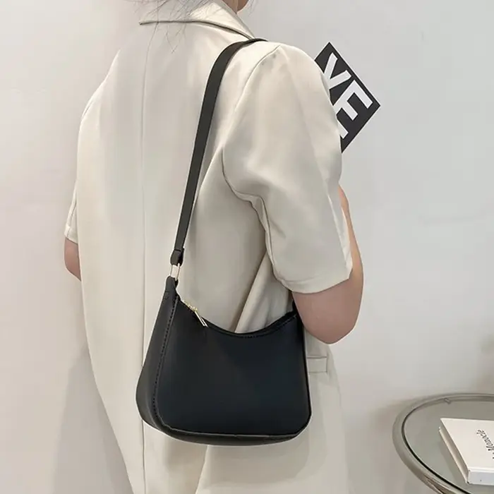 Mode couleur unie sac à bandoulière pour femmes en cuir PU aisselle sac à main décontracté quotidien sous les bras sac