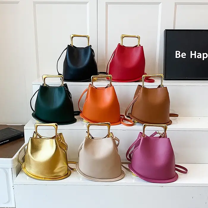2025 mode nouveau Style chaud PU solide seau épaule et sacs à bandoulière Super Cool conception Unique