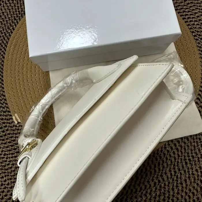Sac à main carré en cuir pour femme avec rabat et poignée supérieure, bandoulière amovible, style mi