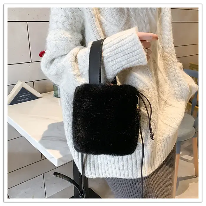 Sac seau Sac à main mode fausse fourrure sacs d'hiver femmes épaule Sac à bandoulière dames sacs à m
