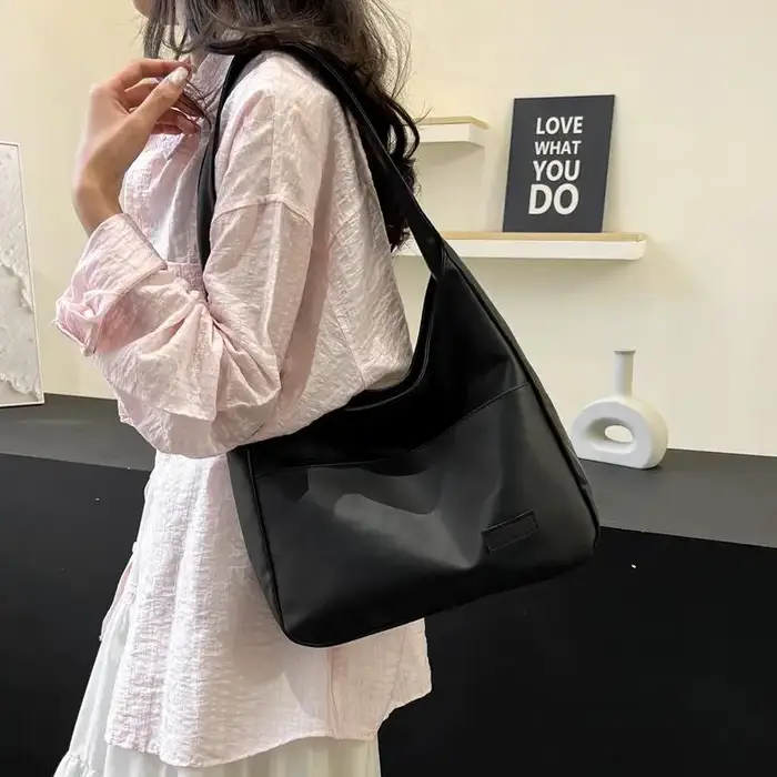 Sac à bandoulière en cuir PU souple pour femme avec poche