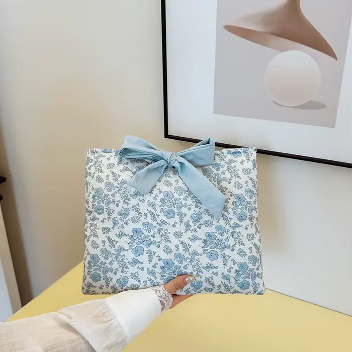 Trousse de maquillage matelassée florale