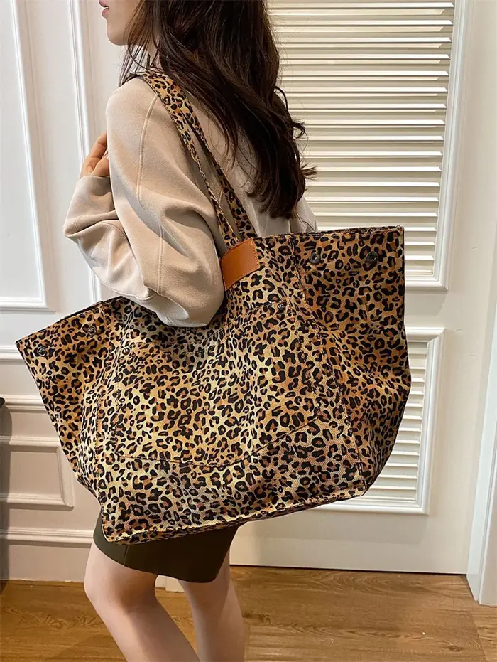 Sac fourre-tout motif léopard