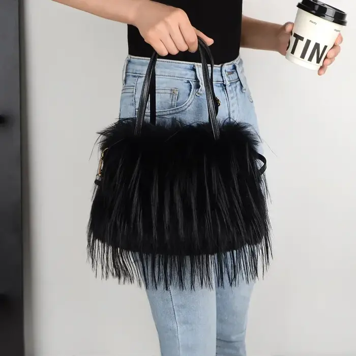 Faux fourrure gland femmes sacs à main