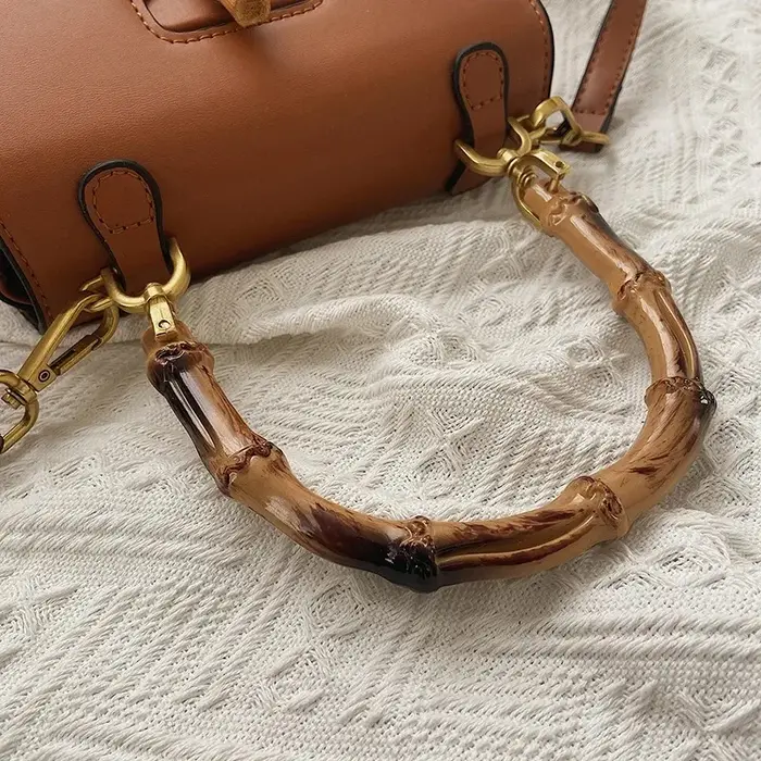 Sac de selle Chic à poignée en bambou pour femmes
