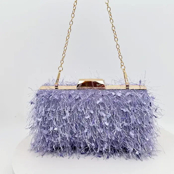 Pochette de soirée à pompon faite à la main