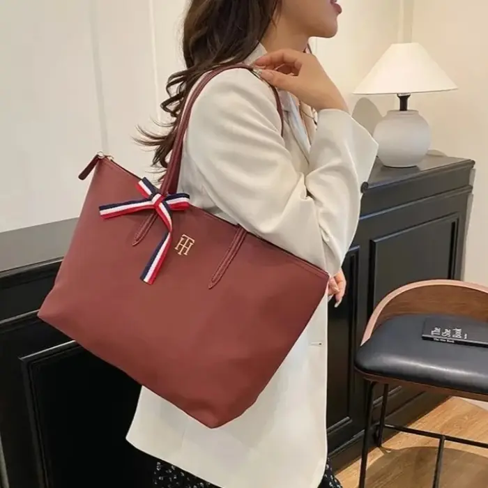 Sac à langer élégant de créateur : Sac à main bandoulière