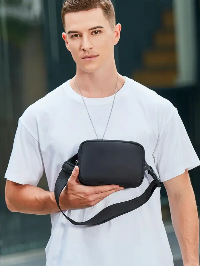 Petit sac banane à la mode