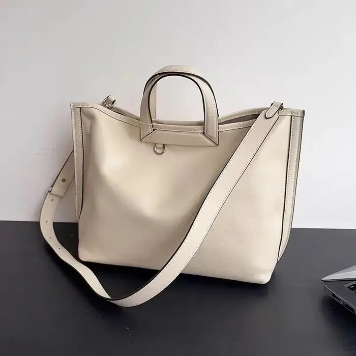Première couche de cuir de vachette tanné végétal femmes fourre-tout Beige luxe concepteur grande capacité femme sac à main accepter 13 ''ordinateur portable