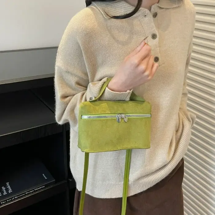 Sac à bandoulière polyvalent en daim de luxe pour femmes