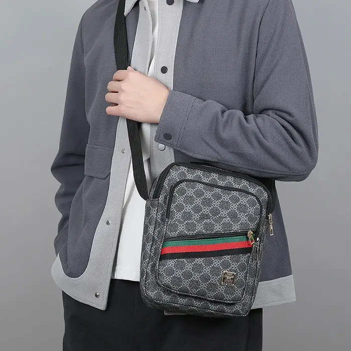 Sac bandoulière homme multi-couches grande capacité imperméable en tissu Oxford