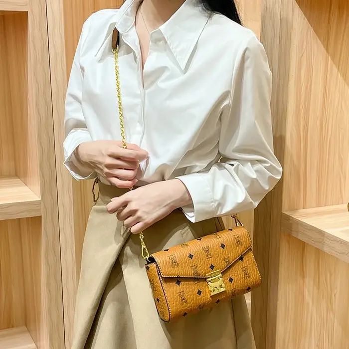 Sac à langer vintage de créateur classique : élégant sac messager bandoulière pour femme