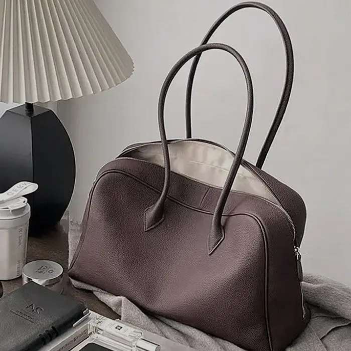 Sac à main à bandoulière en cuir Togo