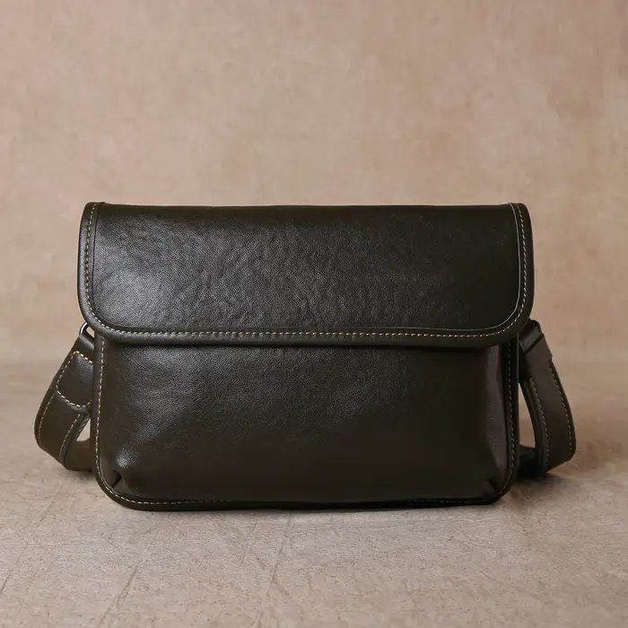 Sac à bandoulière simple en cuir de vache haut de gamme, sac à bandoulière jeune et à la mode, poche