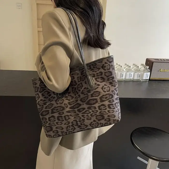Sac fourre-tout rétro à imprimé léopard