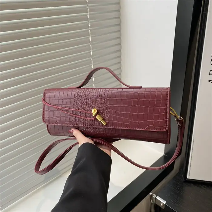Sacs pour femmes bordeaux rétro en cuir PU motif Crocodile longue rabat pochette