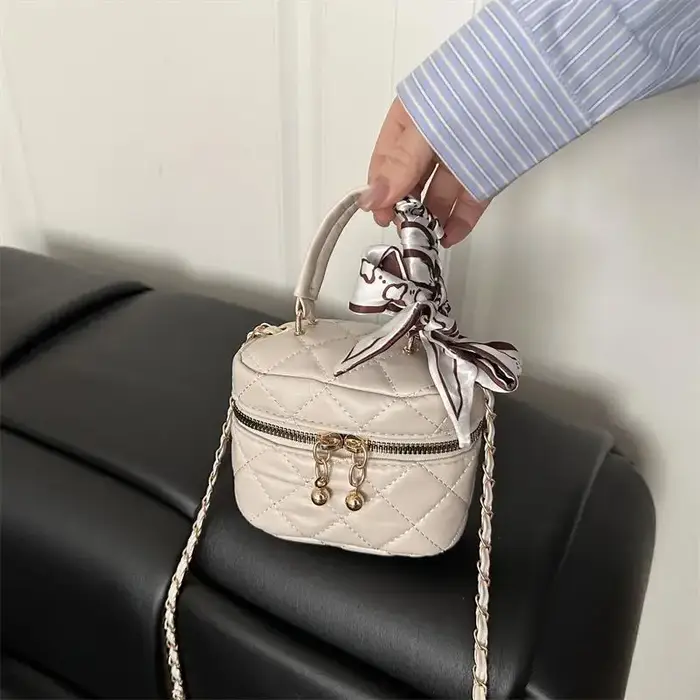 Sac à bandoulière matelassé mini pour femme, bleu clair, sac à maquillage portable
