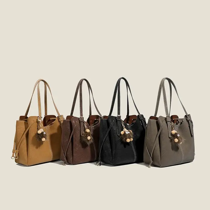 Sac fourre-tout en daim volumineux pour femme