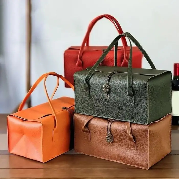 Sac cadeau tendance en PU vide avec pendentif