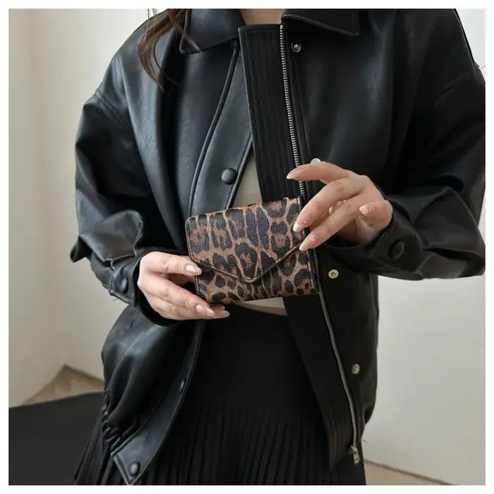 Sac à main en cuir synthétique imprimé léopard