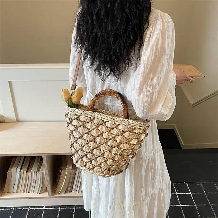 Sac seau en paille tressé à la main pour femme