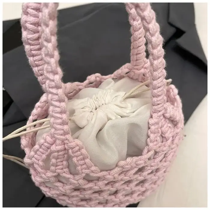 Sac seau mini tendance en tricot ajouré