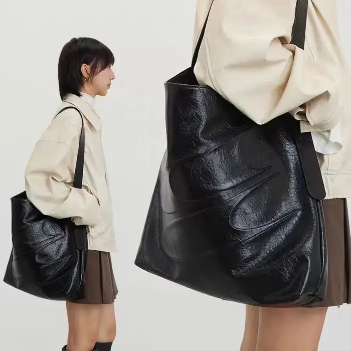 Sac fourre-tout d'avertissement à l'huile minimaliste noir