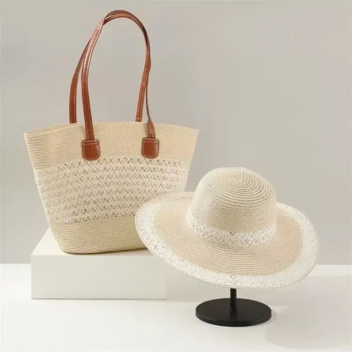 Ensemble sac et chapeau tressés en paille grande capacité pour les voyages en plein air