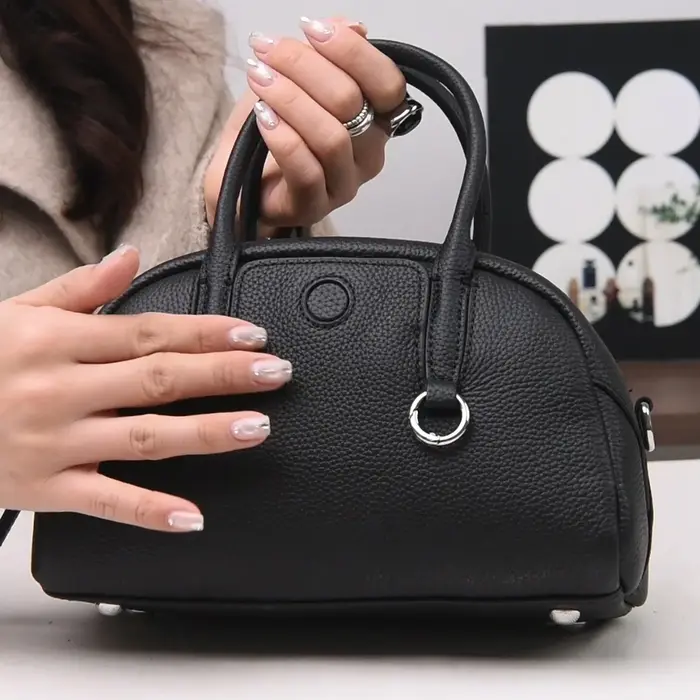 Sac à main noir pour femmes