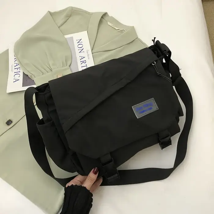 Sac à bandoulière étanche pour femmes, sacoche d'école grande capacité de styliste, sac à main de to