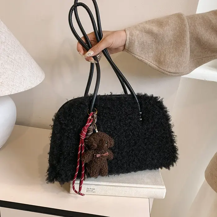 Sac à main en laine d'agneau de luxe pour femme