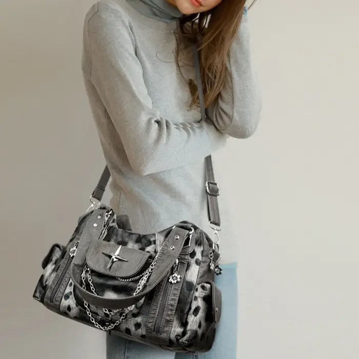 Sac à bandoulière rétro Punk pour femmes, sac à bandoulière avec chaîne en métal, multi-poches, gran