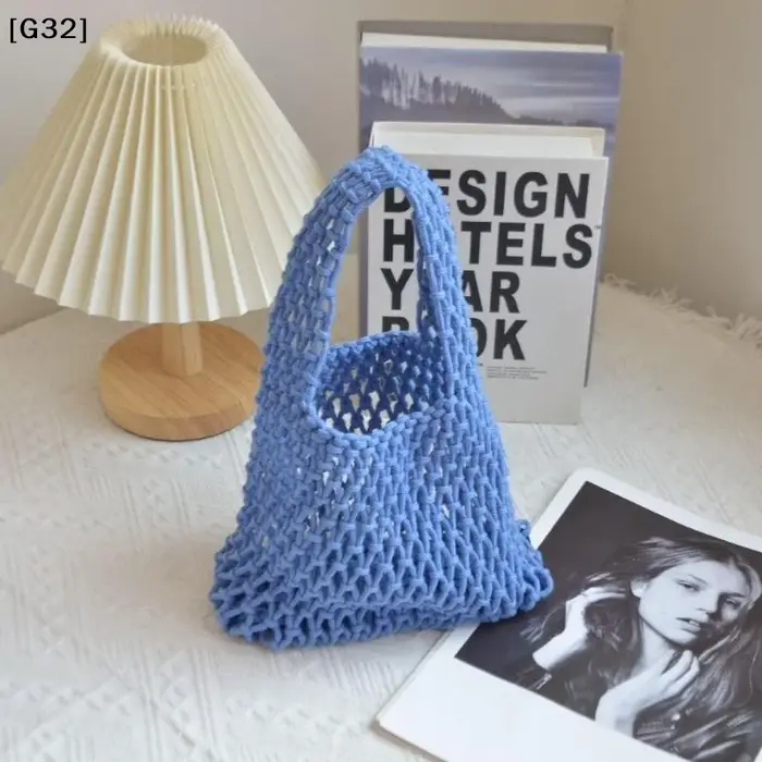 Sac à main tricoté ajouré fait main