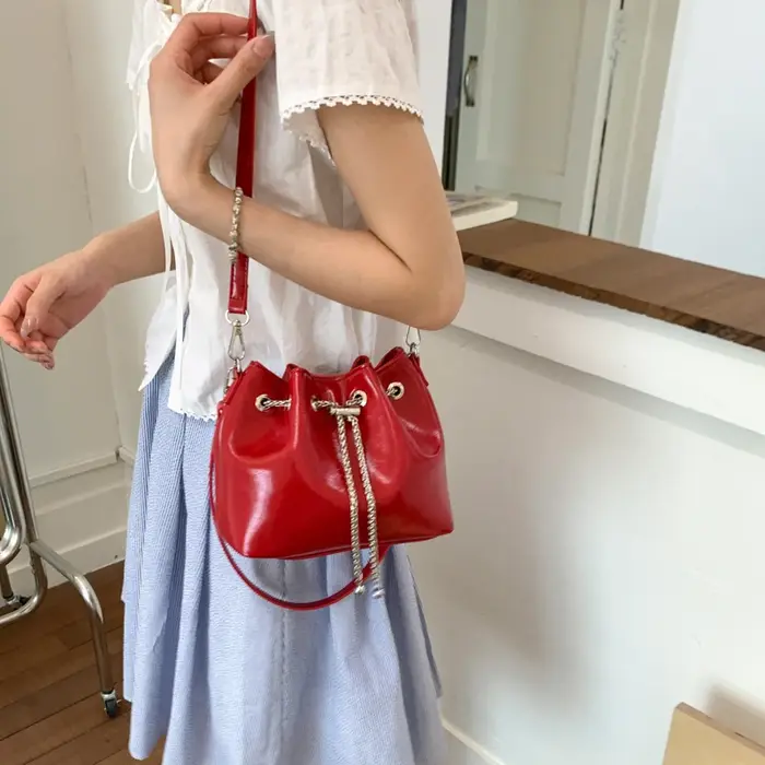 Sac à bandoulière argenté de luxe pour femmes