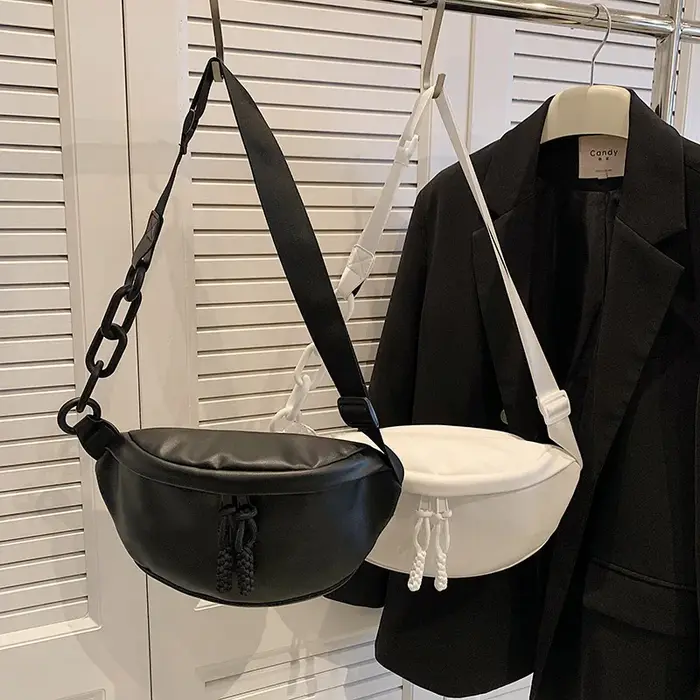 Sac banane en cuir souple pour femme