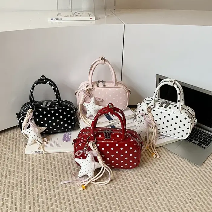 Sac à main à pois 2026 Nouvelle collection Printemps Tendance Mode Sac bowling à fermeture éclair Sac chic classique à porter sous le bras Style vintage pour femme