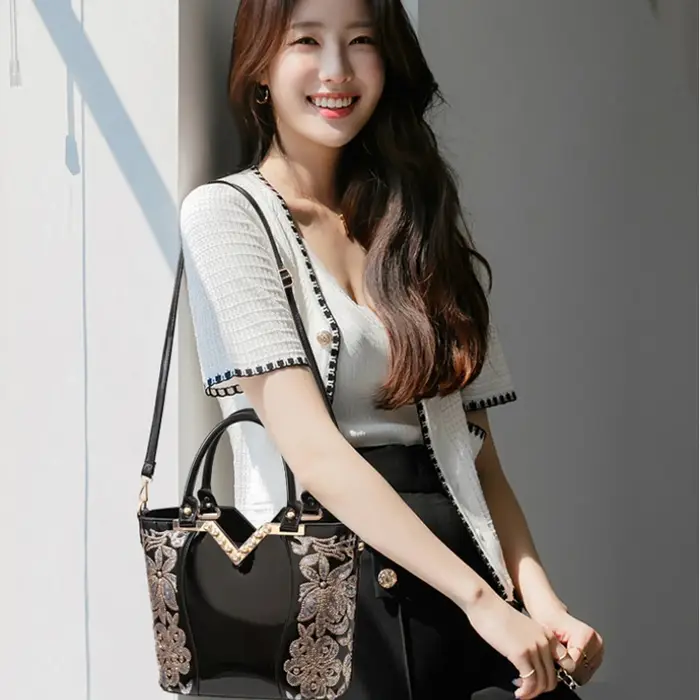 Sac à Main Brodé à Paillettes en Forme de V pour Femme