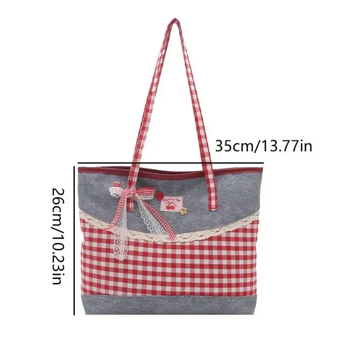 Sac fourre-tout en toile denim avec patchwork en vichy rouge et joli nœud en dentelle