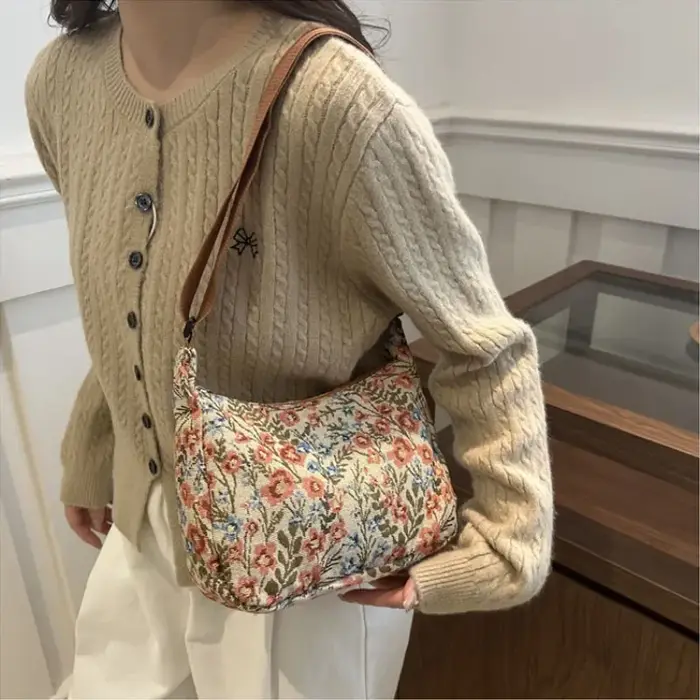 Nouveau femmes dame sac mode Vintage hiver polyvalent imprimé littéraire tissu croissant Pack Texture tempérament bandoulière épaule