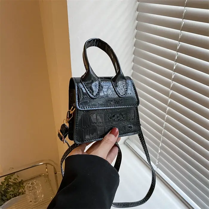 Sac à main mini tendance et élégant à motif pierres brillantes