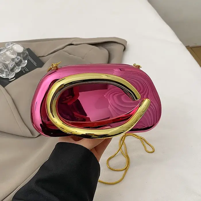Boîte de fermeture en or pochette femmes soirée de mariage mignon sac à main sac à main 2025 nouveau
