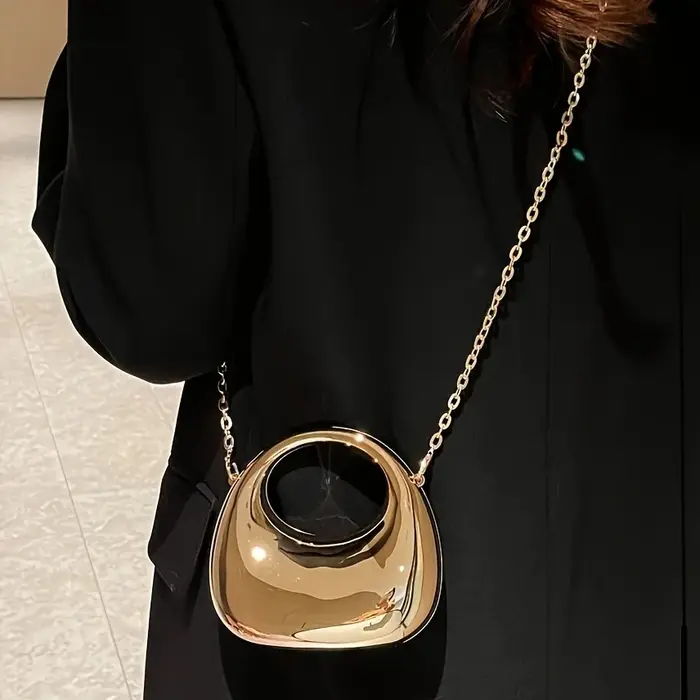 Le trompettiste porte un sac