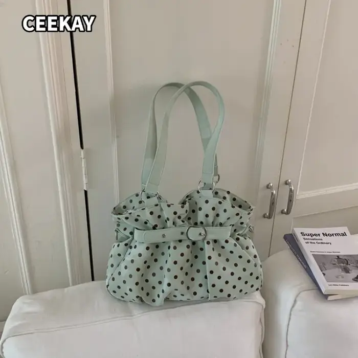 Sac à main CEEKAY couleur pastel froncé avec boucle métallique